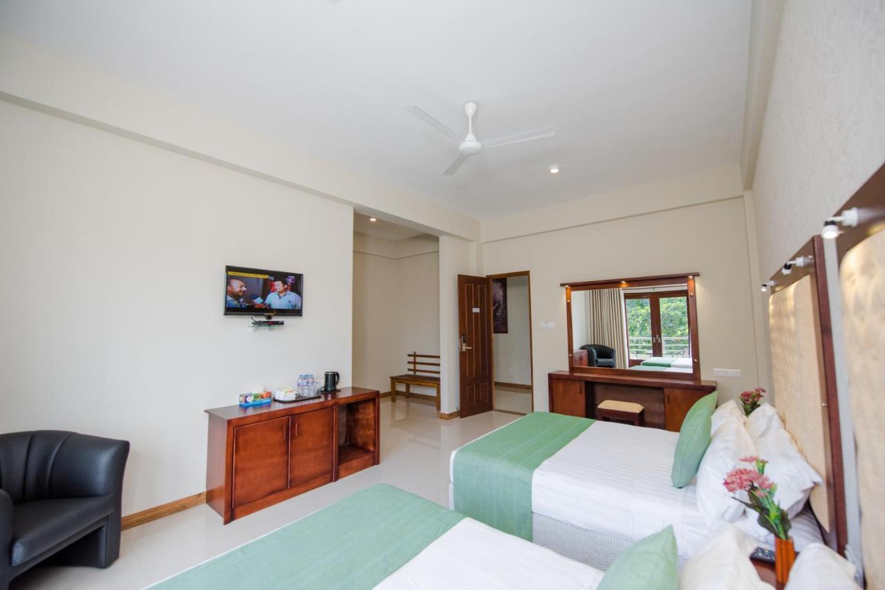 Mount Rich Rumassala Hotel Unawatuna Luaran gambar